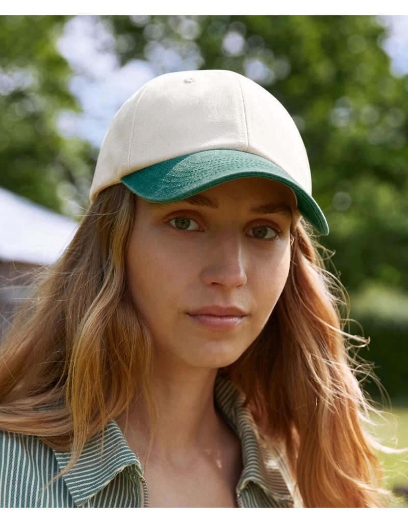 Șapcă cu profil redus și contrast cu 6 panouri