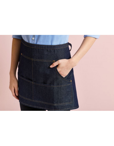 Șorț scurt cu bretele din denim