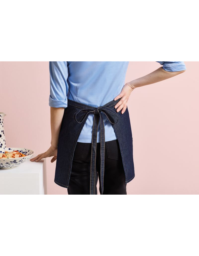 Șorț scurt cu bretele din denim
