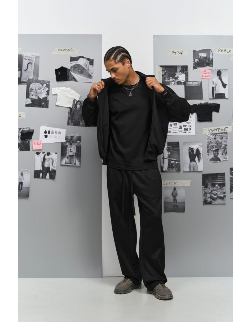 Pantaloni de trening